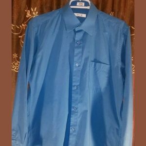 Adolfo Button Down ShirtSize 15/15 1/2   34/35